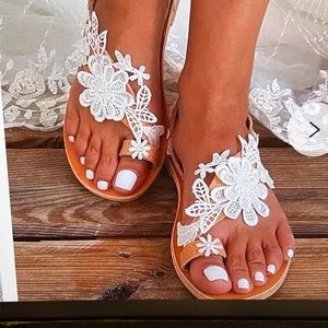 Gorgeous White Lace Flower Flip Flop Sandals